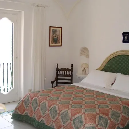 Villa Sleeps 4 Air Con Wifi